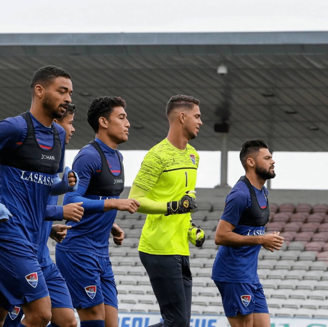 包含新疆广汇迎葡超关键赛，赛前手感冰凉，压力陡增，赛季目标并未改变的词条