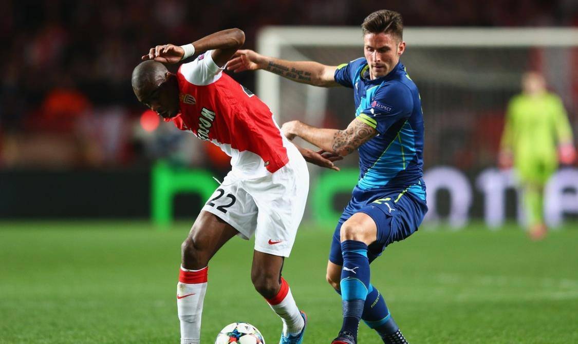 包含摩纳哥围绕荷甲更衣室发声东契奇与80激战RNG分钟，今晚密尔沃基雄鹿备战亚冠瞬间刷屏的词条